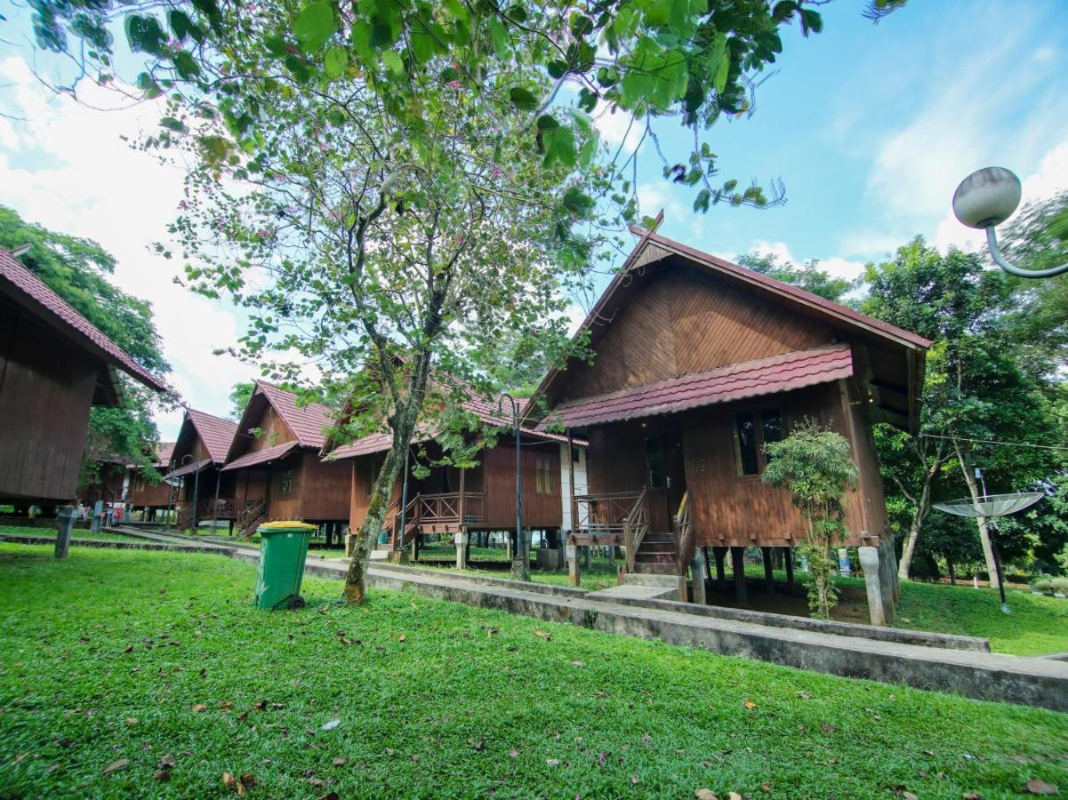 Oyo 3475 Villa Ex Mtq Pagaralam Exterior foto